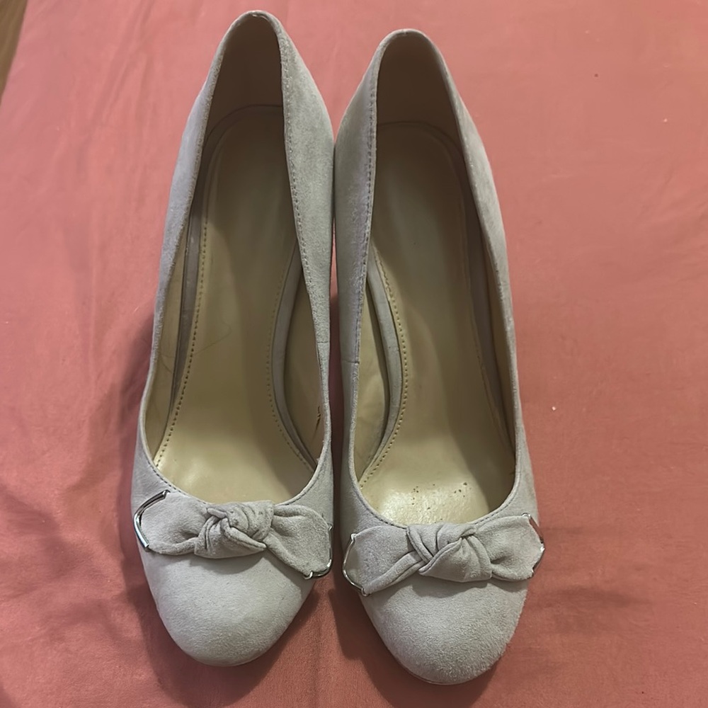 MICHAEL Michael Kors Gray Heels with Bow Detail